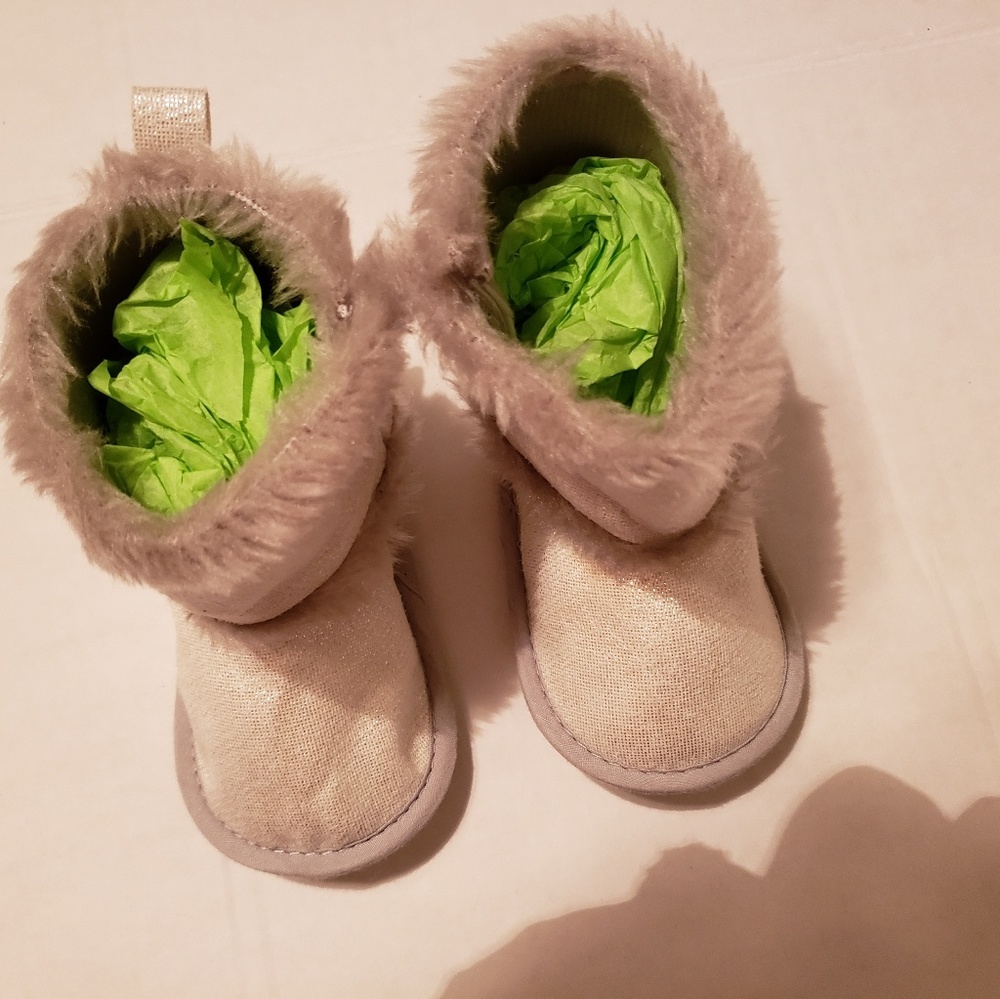 Boots - Picture 4 of 4
